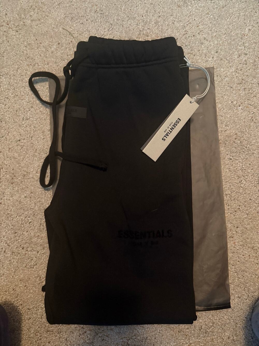 NWT Essentials Stretch Limo Black Sweatpants Size Small